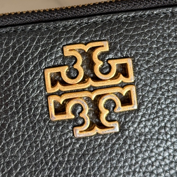 Tory Burch Britten Handbag + Britten Wallet SET in Black/gold - Picture 5 of 16